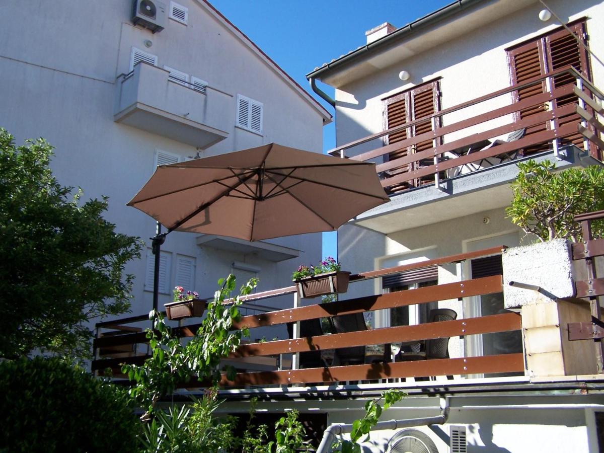 Apartments By The Sea Novalja, Pag - 18154 Екстериор снимка